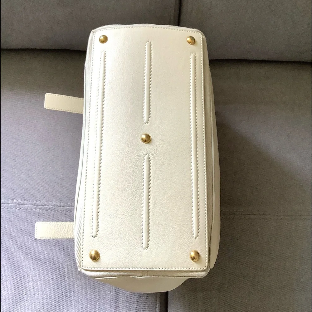 Authentic DRESSY🌹YSL MUSE TWO WAY LEATHER PURSE 🔥